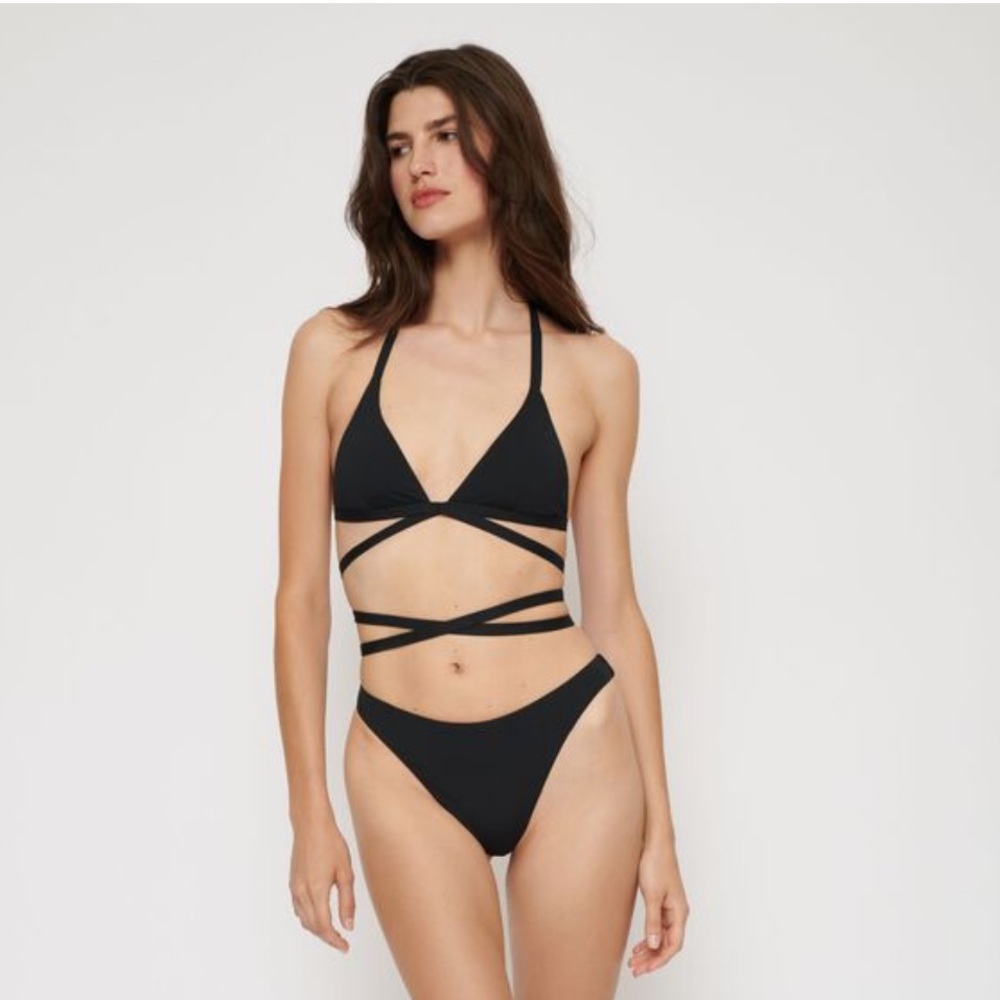 Maillot Strappy Triangle Bikini Top. Brown, size: XS. NWT
